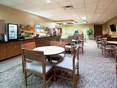 Holiday Express Keith Ware Hall 2* Killeen